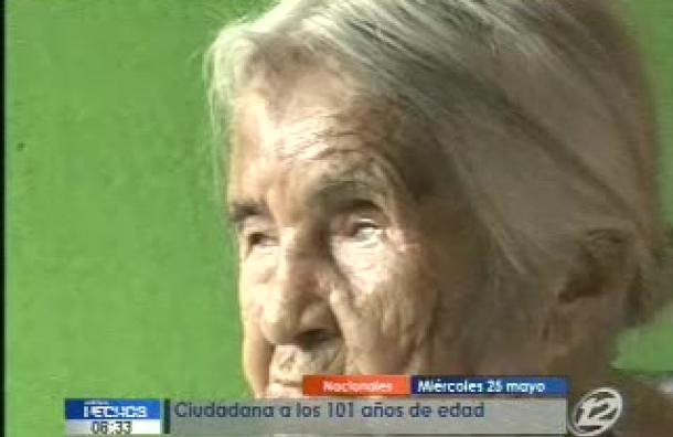 Ciudadana a los 101 años de edad